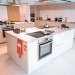 Coliving Moderno Com Lindo Jardim *