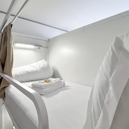 Hostal Coliving Moderno Com Lindo Jardim Oporto