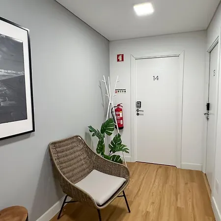 Coliving Moderno Com Lindo Jardim