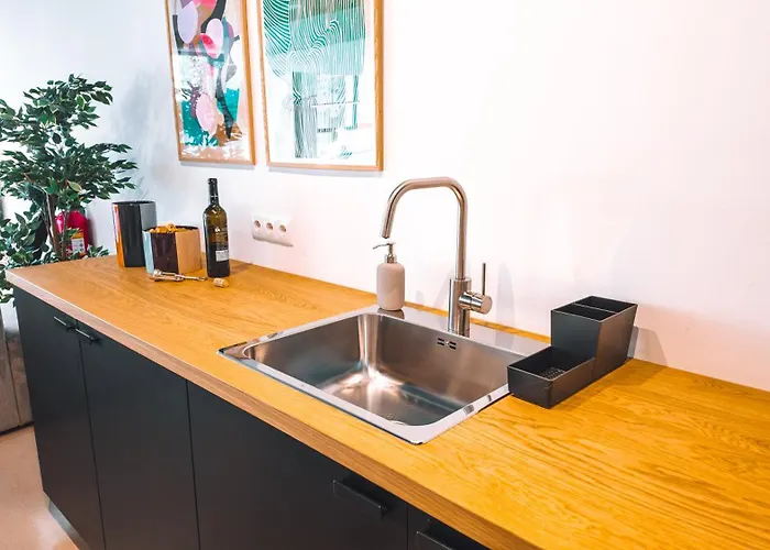 Hostel Coliving Moderno Com Lindo Jardim Porto