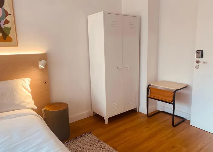 Coliving Moderno Com Lindo Jardim *