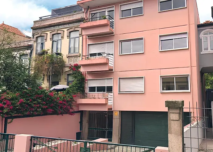 Hostel Coliving Moderno Com Lindo Jardim Porto