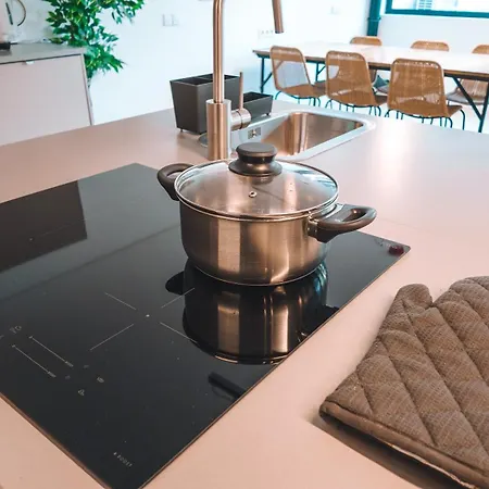 Hostel Coliving Moderno Com Lindo Jardim Porto