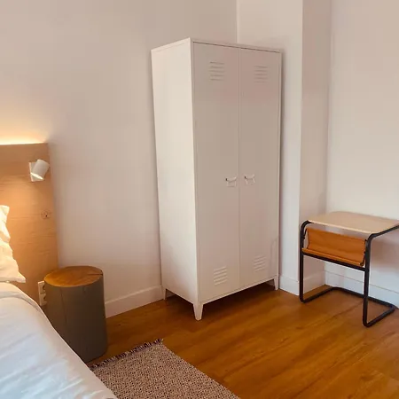 Coliving Moderno Com Lindo Jardim *