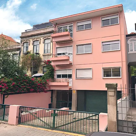 Hostel Coliving Moderno Com Lindo Jardim Porto