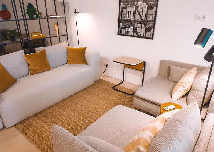 Coliving Moderno Com Lindo Jardim *