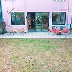 Coliving Moderno Com Lindo Jardim *