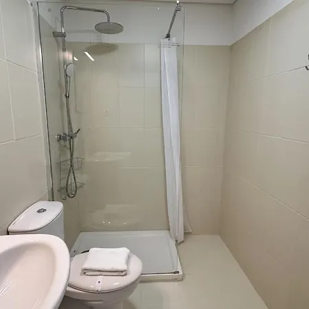 Coliving Moderno Com Lindo Jardim