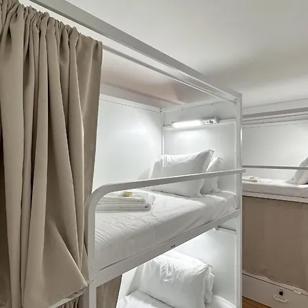 Coliving Moderno Com Lindo Jardim ホステル