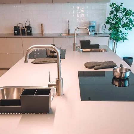 Vandrarhem Coliving Moderno Com Lindo Jardim